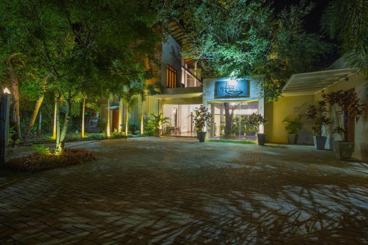 Sigiriya Wewa Addara Hotel - Hotel By The Lake Exterior photo