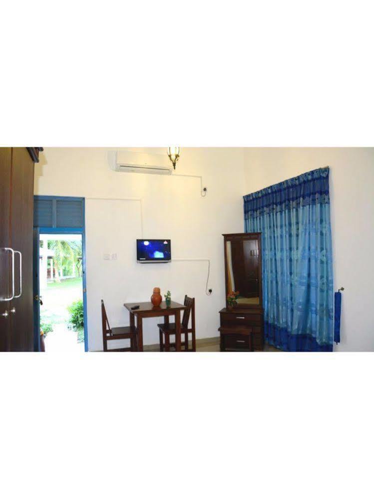 Sigiriya Wewa Addara Hotel - Hotel By The Lake Exterior photo