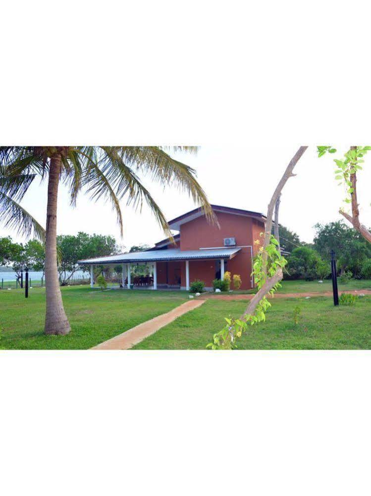 Sigiriya Wewa Addara Hotel - Hotel By The Lake Exterior photo