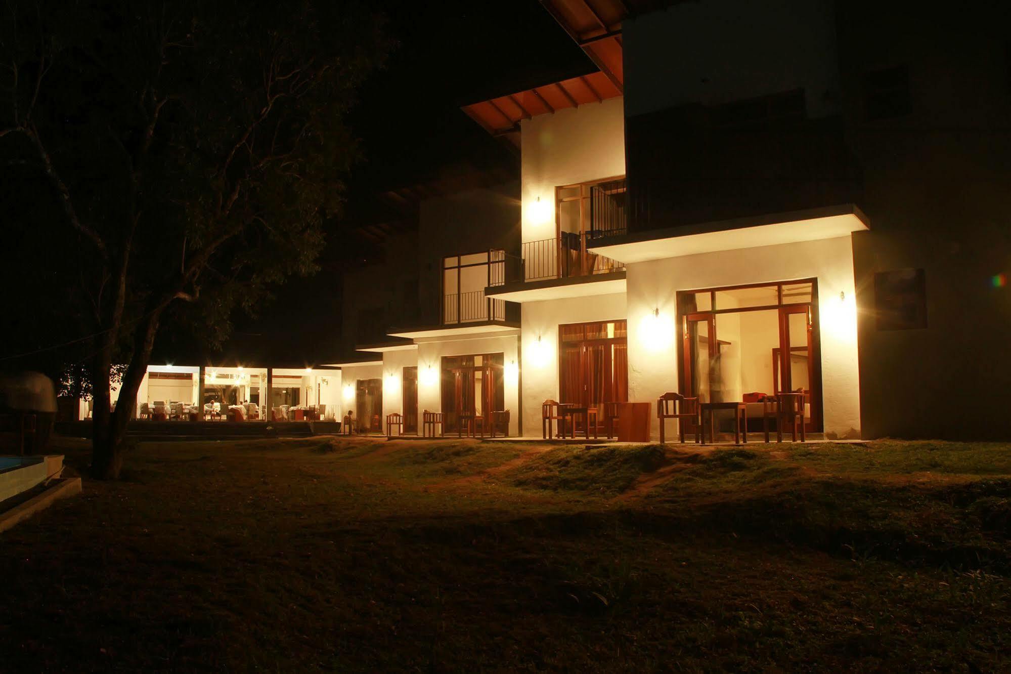 Sigiriya Wewa Addara Hotel - Hotel By The Lake Exterior photo